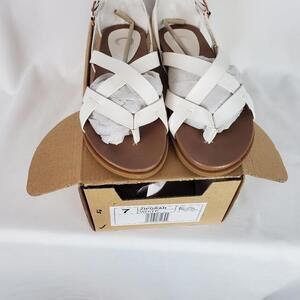 Women's Journee Collection Ziporah White Slip-on Sandals Size: 7